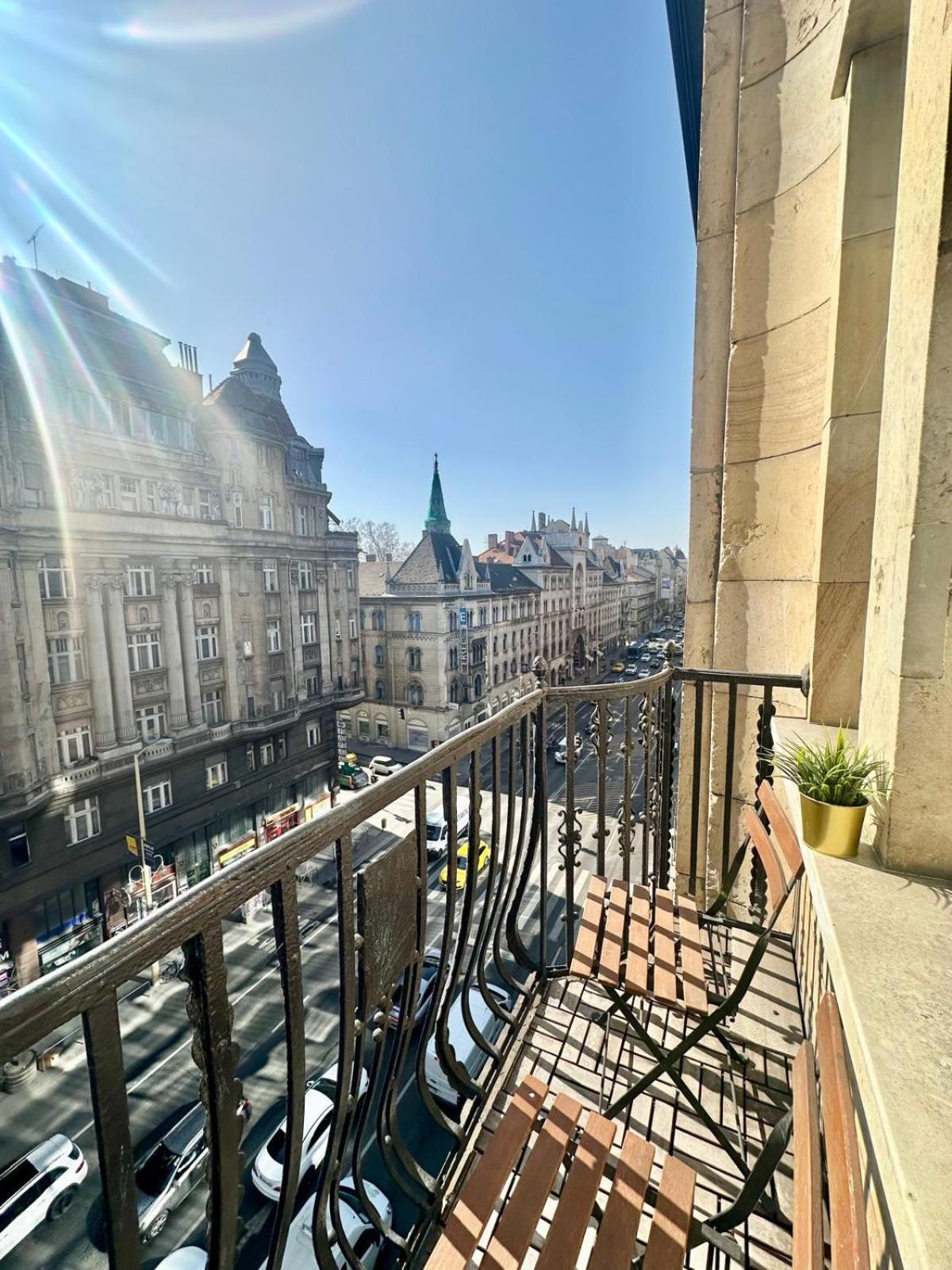 Home R474 #Freeparking Budapest Kültér fotó